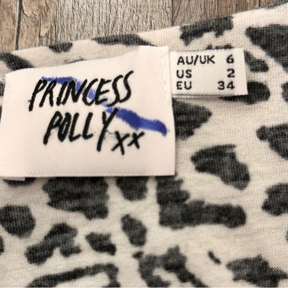 Princess Polly White Cheetah Leopard Animal Print Lisa Tie Front Top. Size 2 - Picture 5 of 5